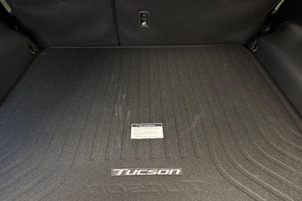 new 2026 Hyundai TUCSON Hybrid car, priced at $31,975