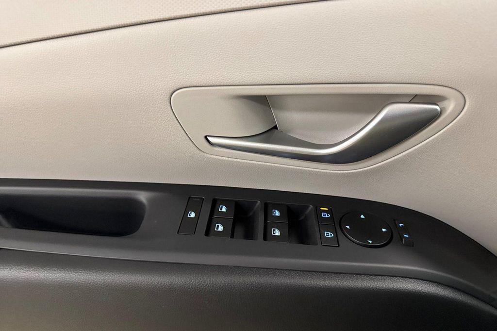 new 2026 Hyundai TUCSON Hybrid car, priced at $31,975