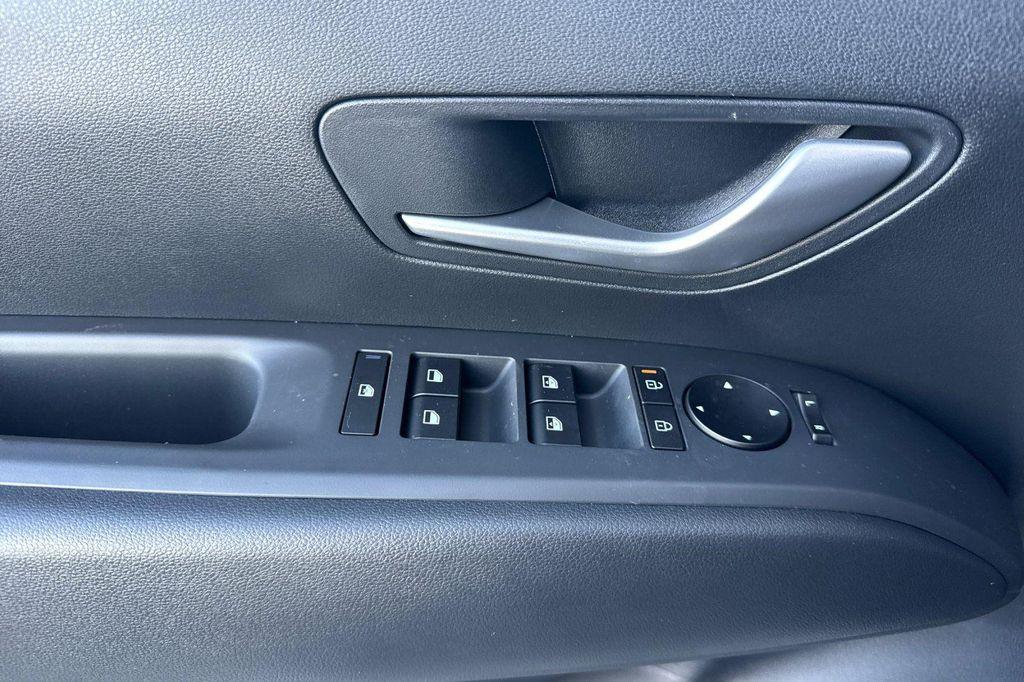 new 2026 Hyundai TUCSON Hybrid car, priced at $31,675