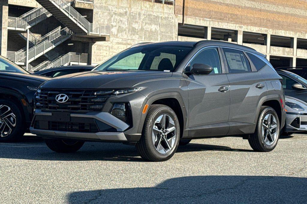 new 2026 Hyundai TUCSON Hybrid car, priced at $31,675