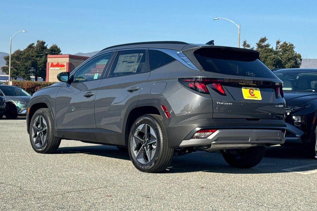 new 2026 Hyundai TUCSON Hybrid car, priced at $31,675