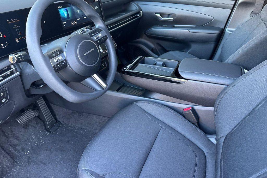 new 2026 Hyundai TUCSON Hybrid car, priced at $31,675