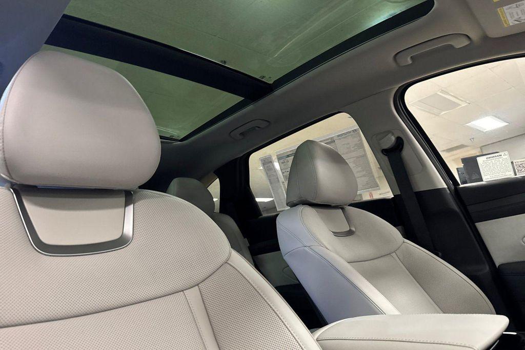 new 2025 Hyundai TUCSON Hybrid car, priced at $37,675