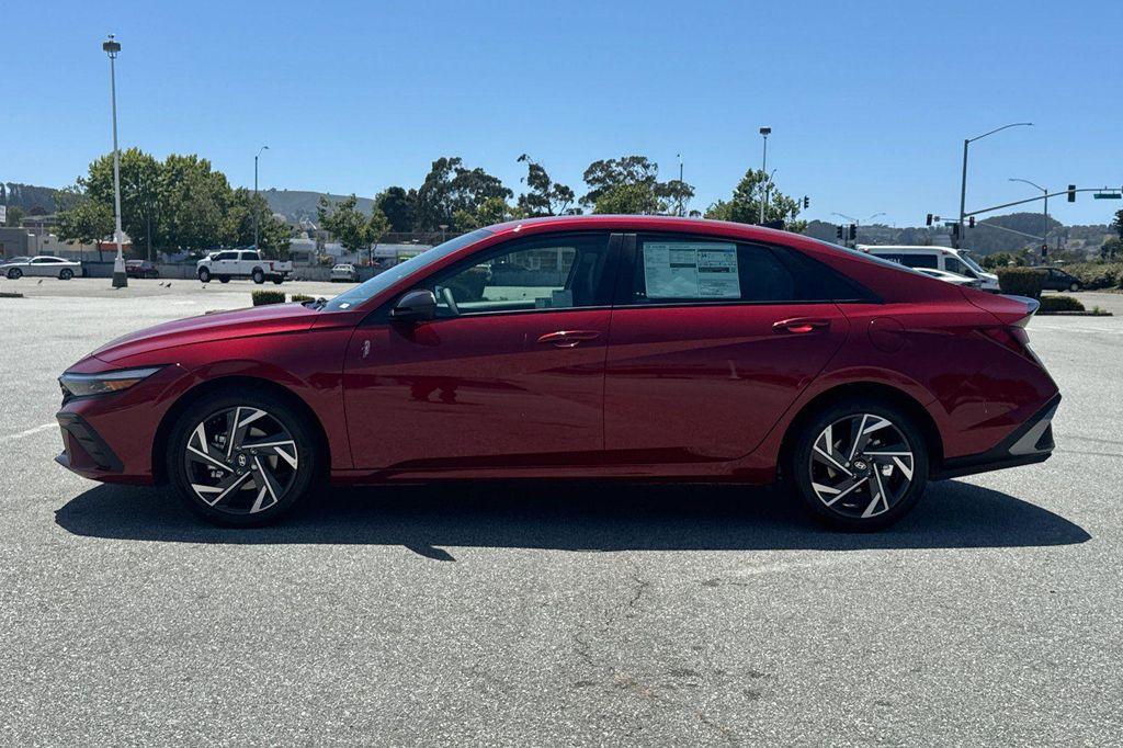 new 2025 Hyundai Elantra car, priced at $22,285