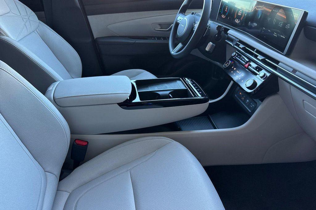 new 2025 Hyundai TUCSON Plug-In Hybrid car, priced at $38,530