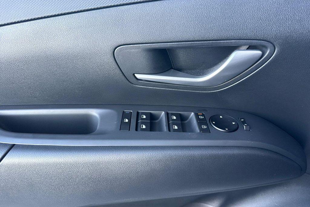 new 2026 Hyundai TUCSON Hybrid car, priced at $31,645