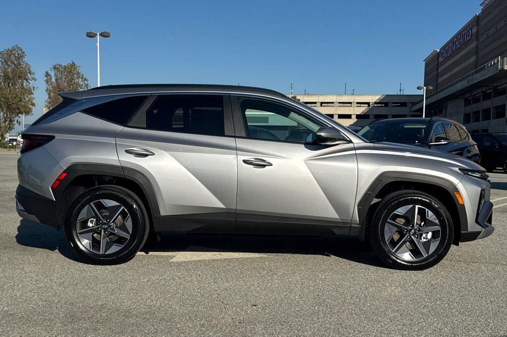 new 2026 Hyundai TUCSON Hybrid car, priced at $31,645