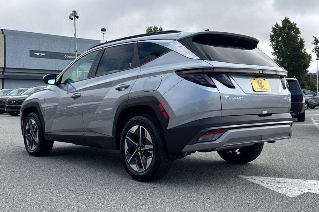 new 2025 Hyundai TUCSON Hybrid car, priced at $32,980