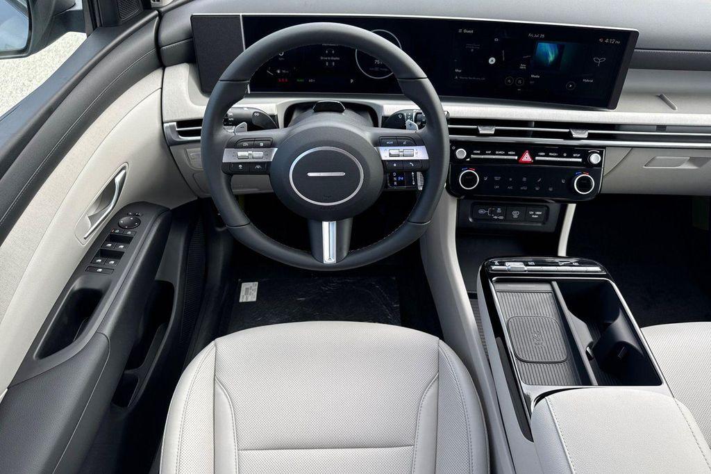 new 2025 Hyundai TUCSON Hybrid car, priced at $32,980