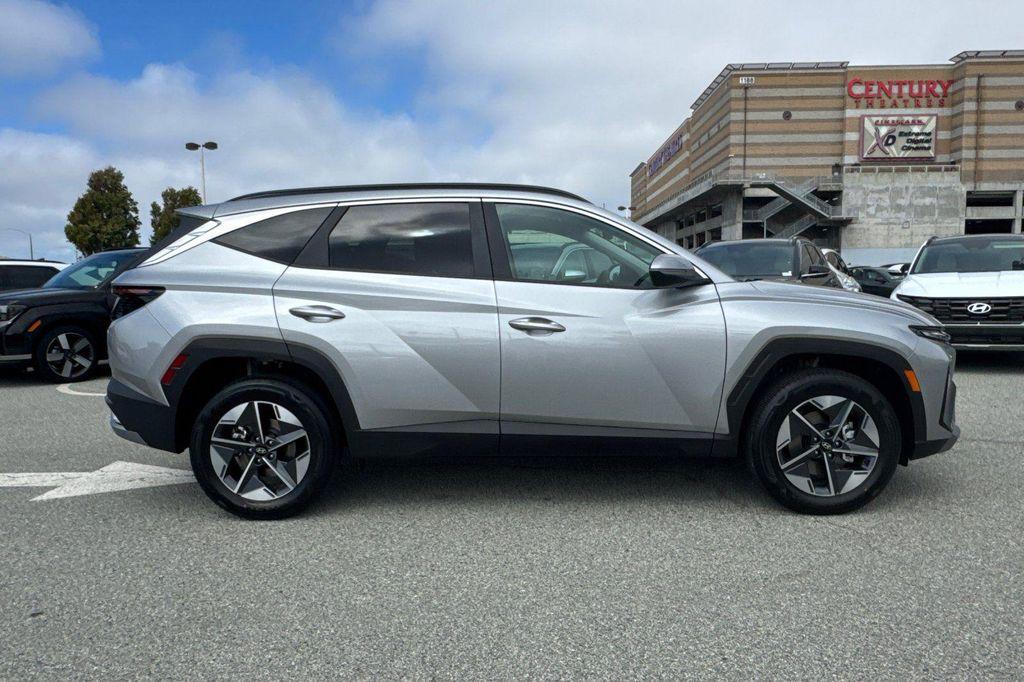new 2025 Hyundai TUCSON Hybrid car, priced at $32,980