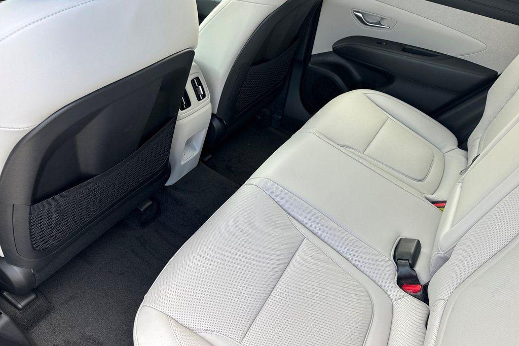 new 2025 Hyundai TUCSON Hybrid car, priced at $32,980