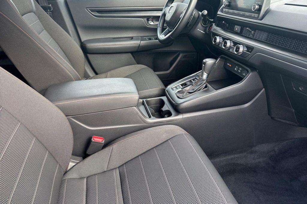 used 2025 Honda CR-V Hybrid car, priced at $30,614