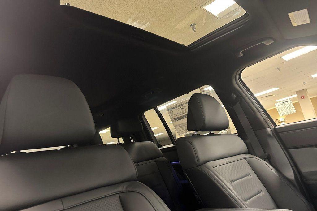 new 2025 Hyundai SANTA FE HEV car, priced at $44,765