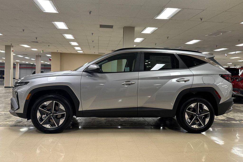 new 2026 Hyundai TUCSON Hybrid car, priced at $32,110
