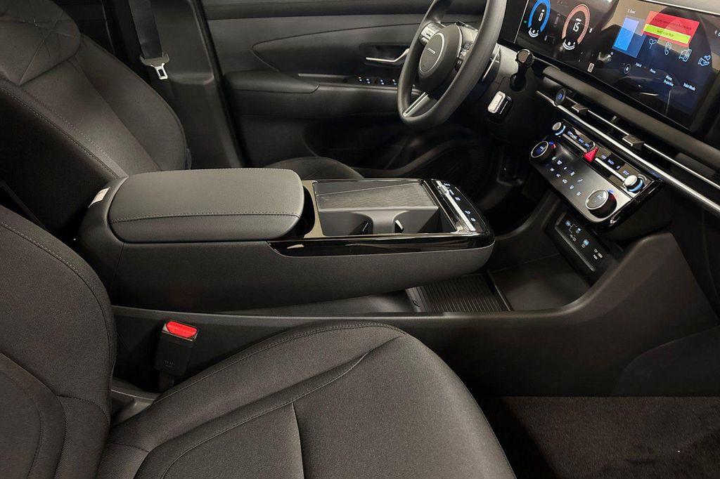 new 2026 Hyundai TUCSON Hybrid car, priced at $32,110