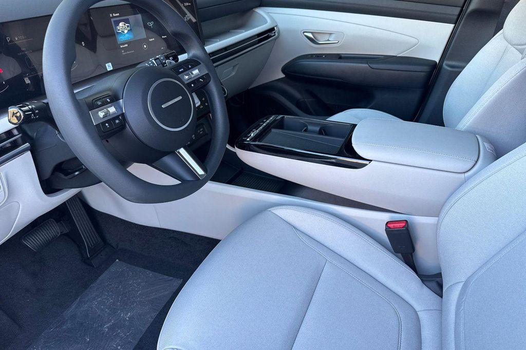 new 2026 Hyundai TUCSON Hybrid car, priced at $31,975