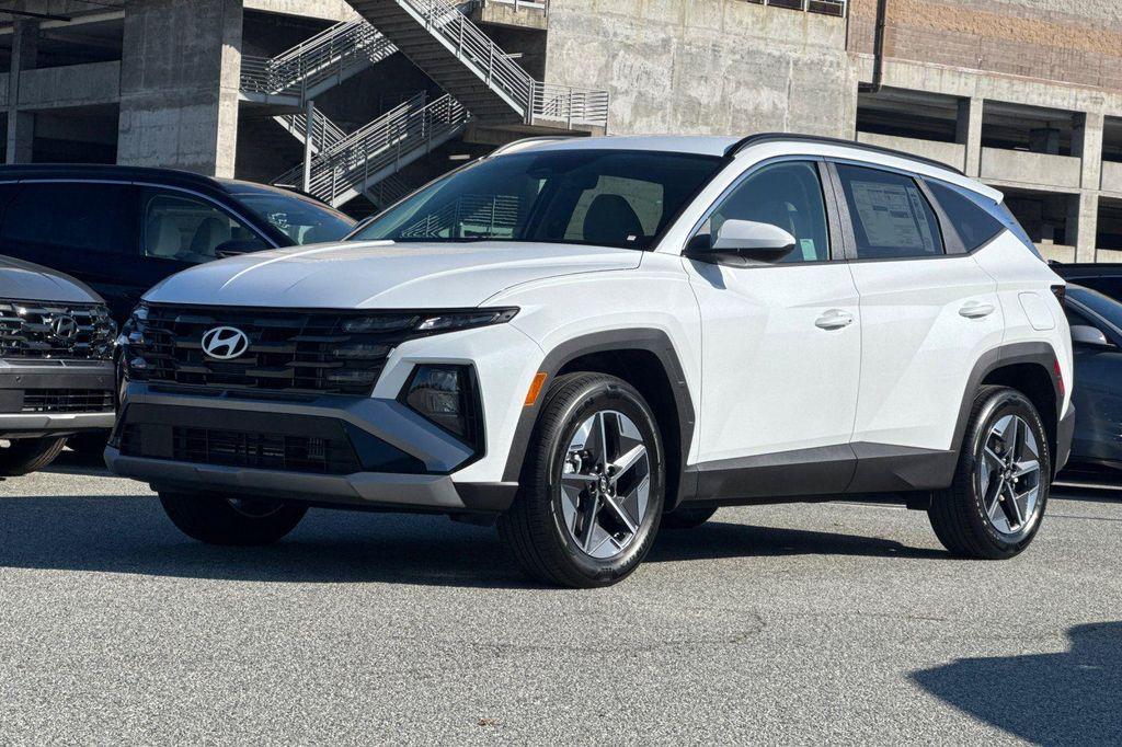 new 2026 Hyundai TUCSON Hybrid car, priced at $31,975