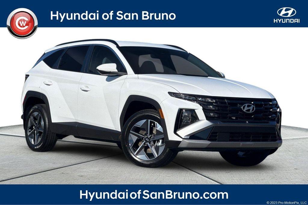 new 2026 Hyundai TUCSON Hybrid car, priced at $31,975