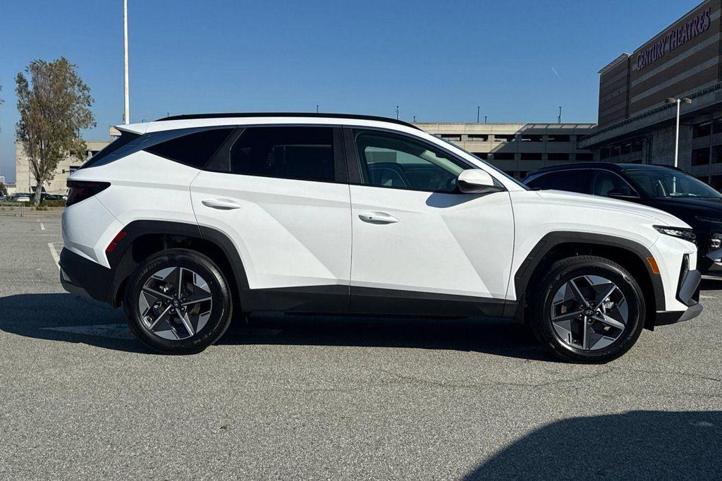 new 2026 Hyundai TUCSON Hybrid car, priced at $31,975