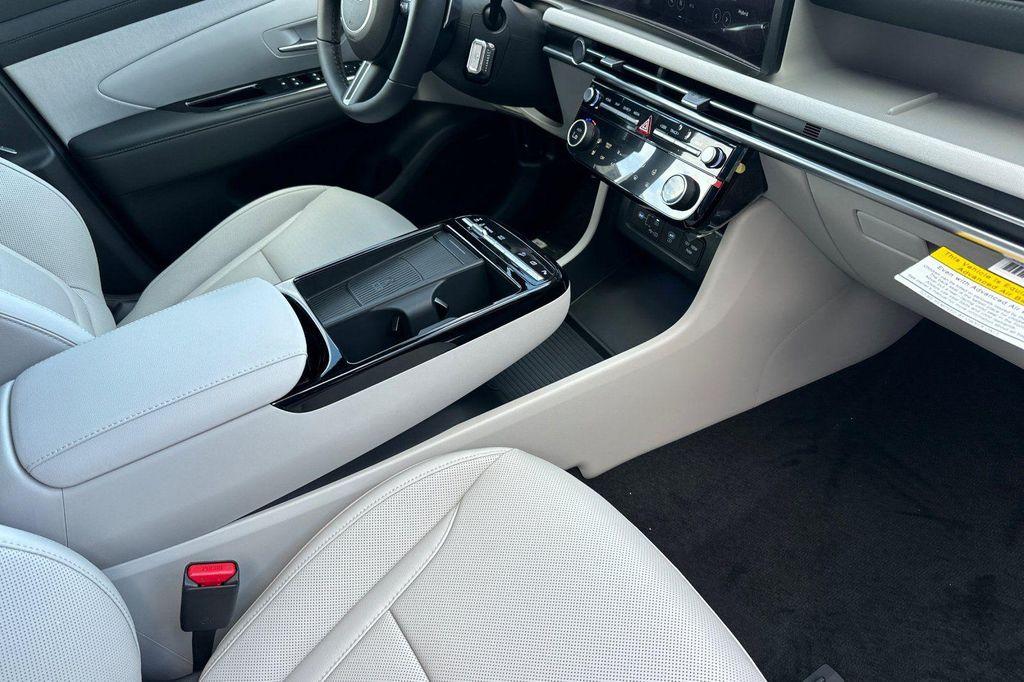 new 2025 Hyundai TUCSON Hybrid car, priced at $36,825