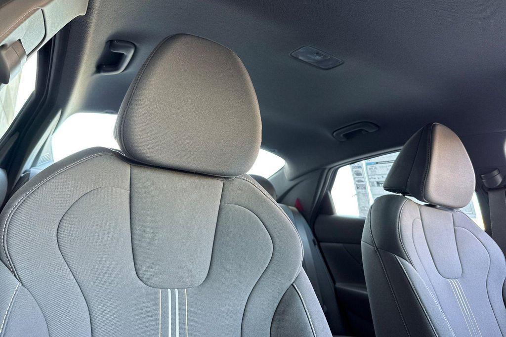 new 2025 Hyundai Elantra car, priced at $22,275