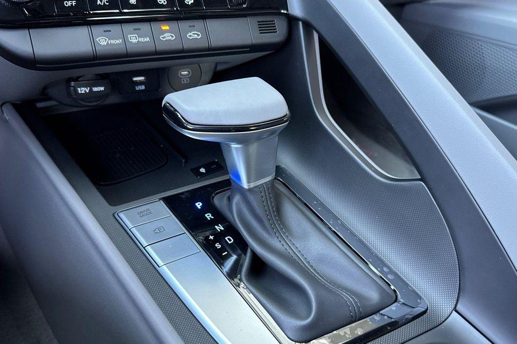 new 2025 Hyundai Elantra car, priced at $22,275