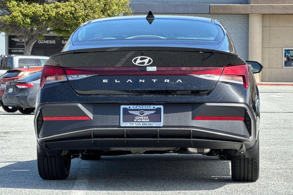 new 2025 Hyundai Elantra car, priced at $22,275