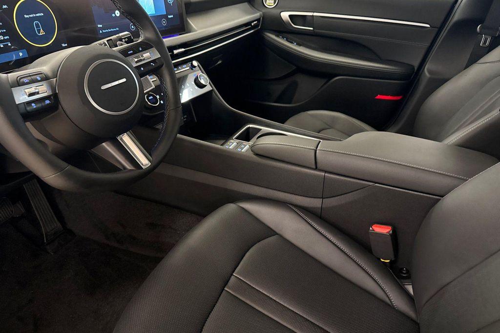 new 2025 Hyundai Sonata Hybrid car, priced at $35,540