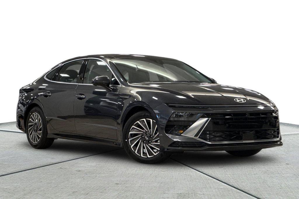new 2025 Hyundai Sonata Hybrid car, priced at $35,540