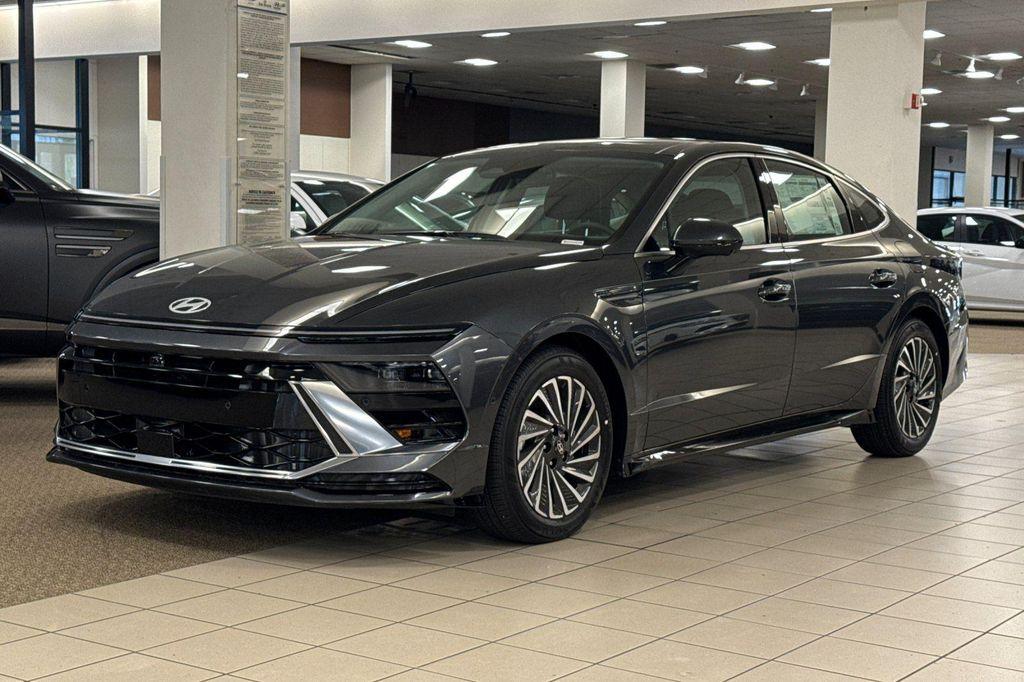 new 2025 Hyundai Sonata Hybrid car, priced at $35,540