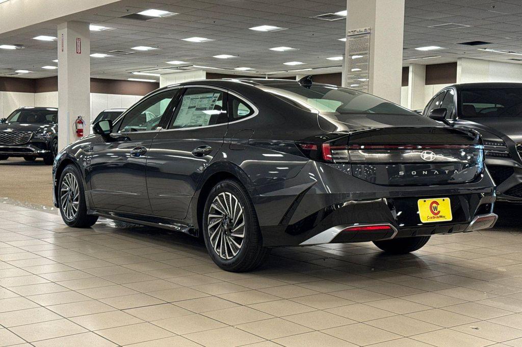 new 2025 Hyundai Sonata Hybrid car, priced at $35,540