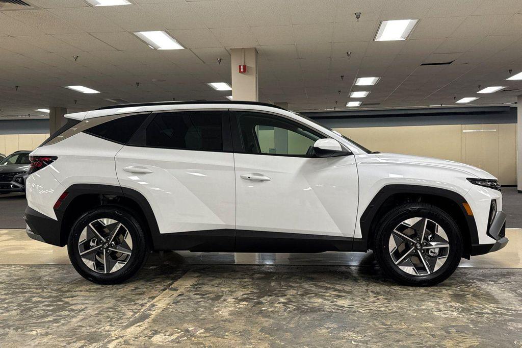 new 2026 Hyundai TUCSON Hybrid car, priced at $32,130