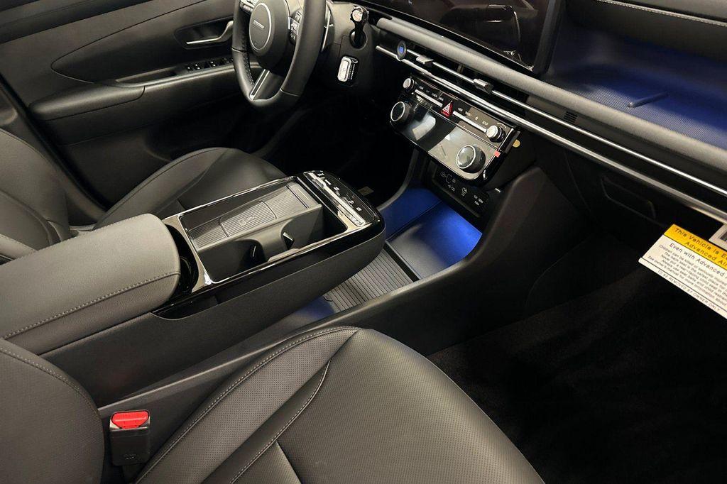 new 2025 Hyundai TUCSON Hybrid car, priced at $32,780