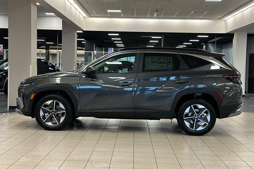 new 2025 Hyundai TUCSON Hybrid car, priced at $32,780