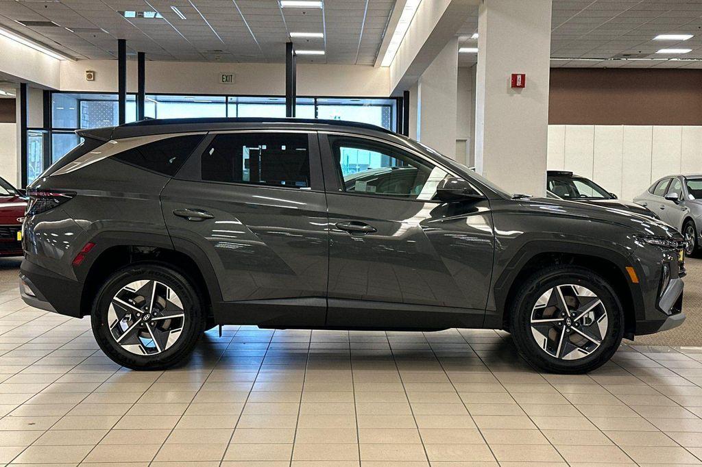new 2025 Hyundai TUCSON Hybrid car, priced at $32,780