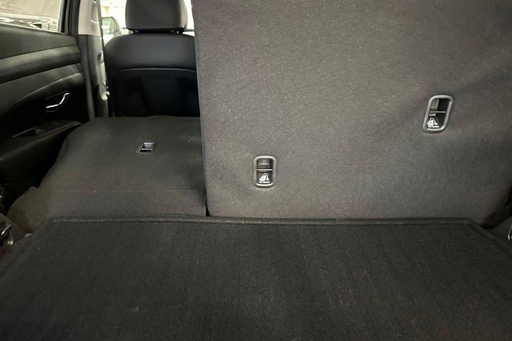 new 2025 Hyundai TUCSON Hybrid car, priced at $32,780