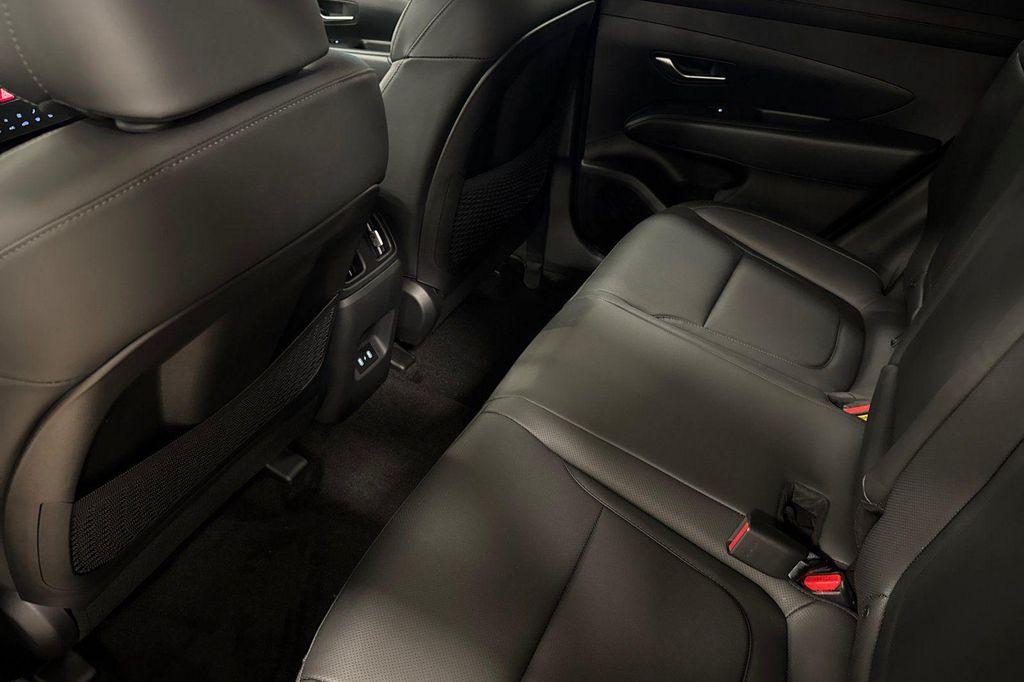 new 2025 Hyundai TUCSON Hybrid car, priced at $32,980