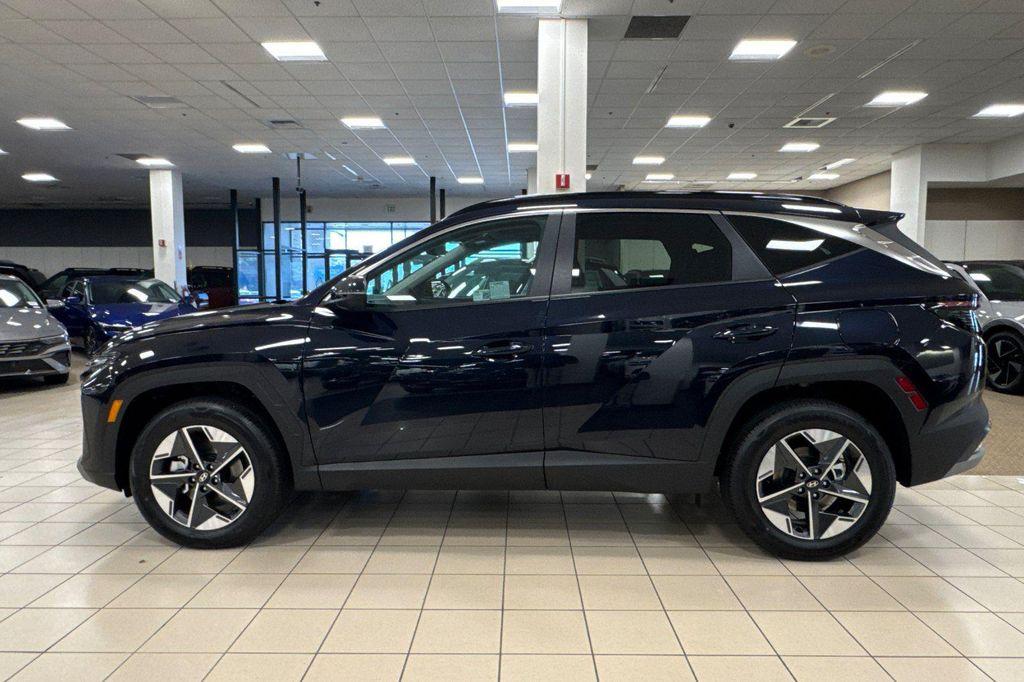 new 2025 Hyundai TUCSON Hybrid car, priced at $32,980
