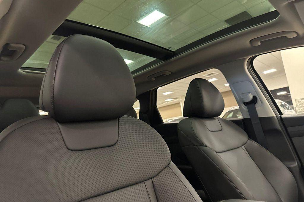 new 2025 Hyundai TUCSON Hybrid car, priced at $32,980