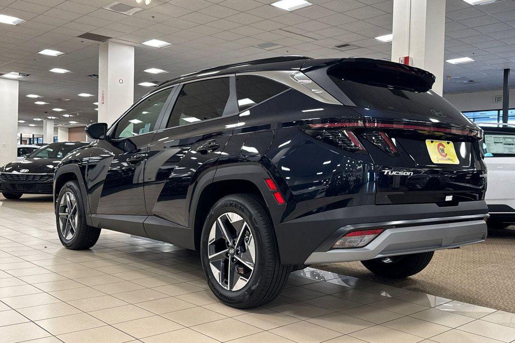 new 2025 Hyundai TUCSON Hybrid car, priced at $32,980
