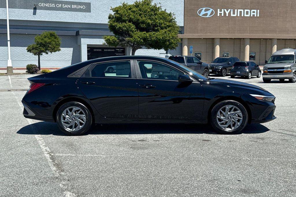 new 2025 Hyundai ELANTRA HEV car, priced at $22,730