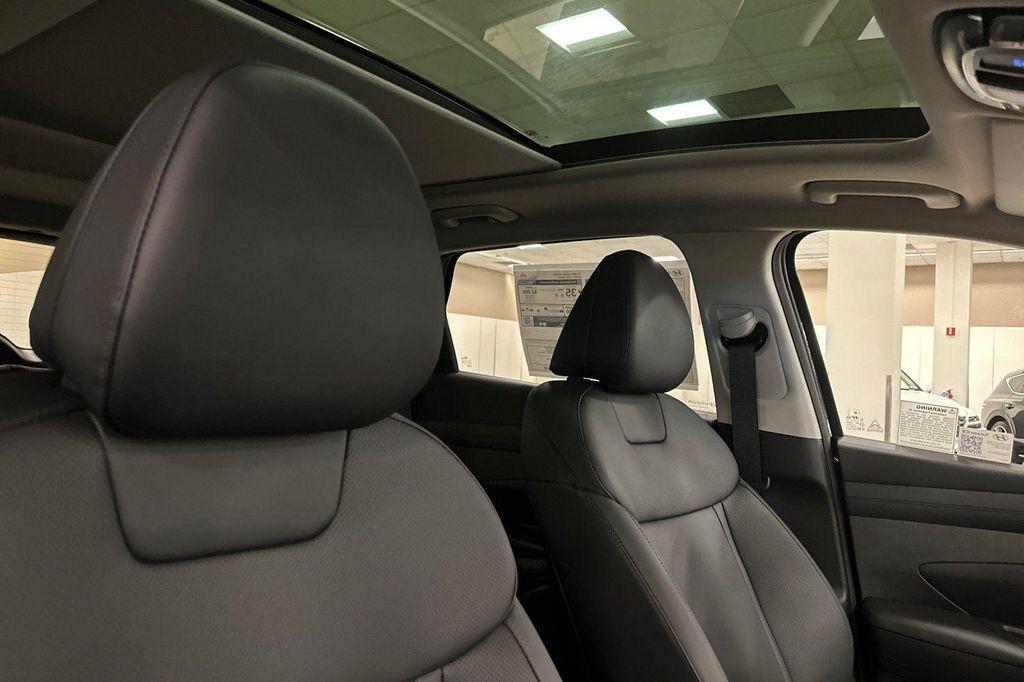 new 2025 Hyundai TUCSON Hybrid car, priced at $32,100