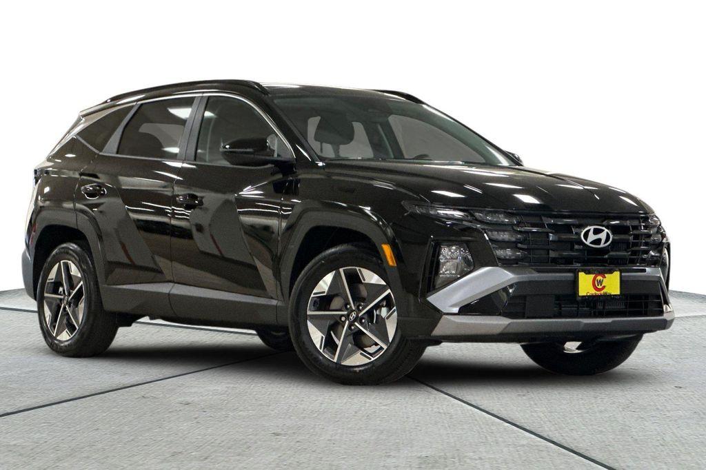new 2025 Hyundai TUCSON Hybrid car, priced at $32,100