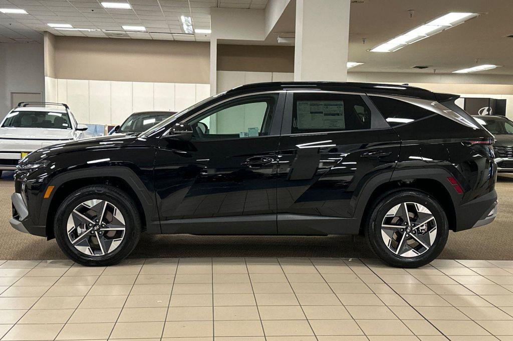 new 2025 Hyundai TUCSON Hybrid car, priced at $32,100
