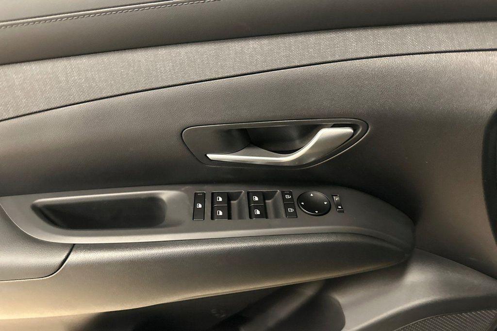 new 2025 Hyundai TUCSON Hybrid car, priced at $32,100