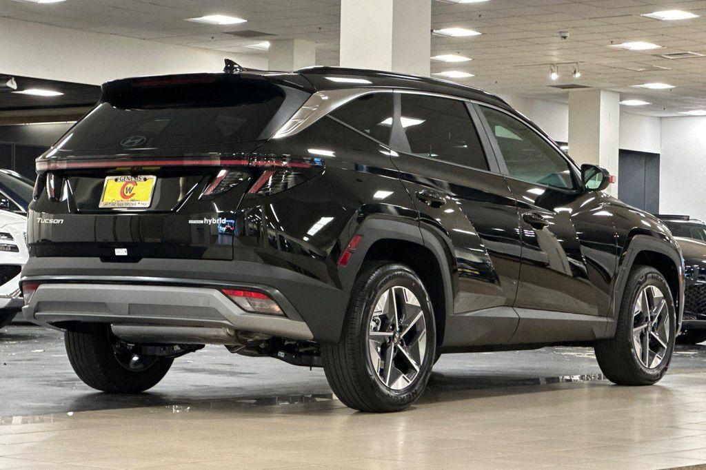 new 2025 Hyundai TUCSON Hybrid car, priced at $32,100