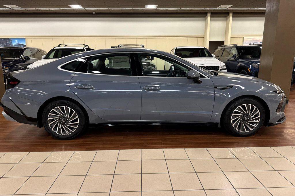 new 2026 Hyundai Sonata Hybrid car, priced at $33,605