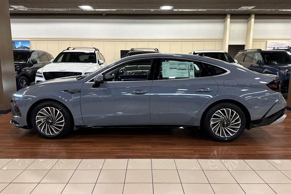 new 2026 Hyundai Sonata Hybrid car, priced at $33,605