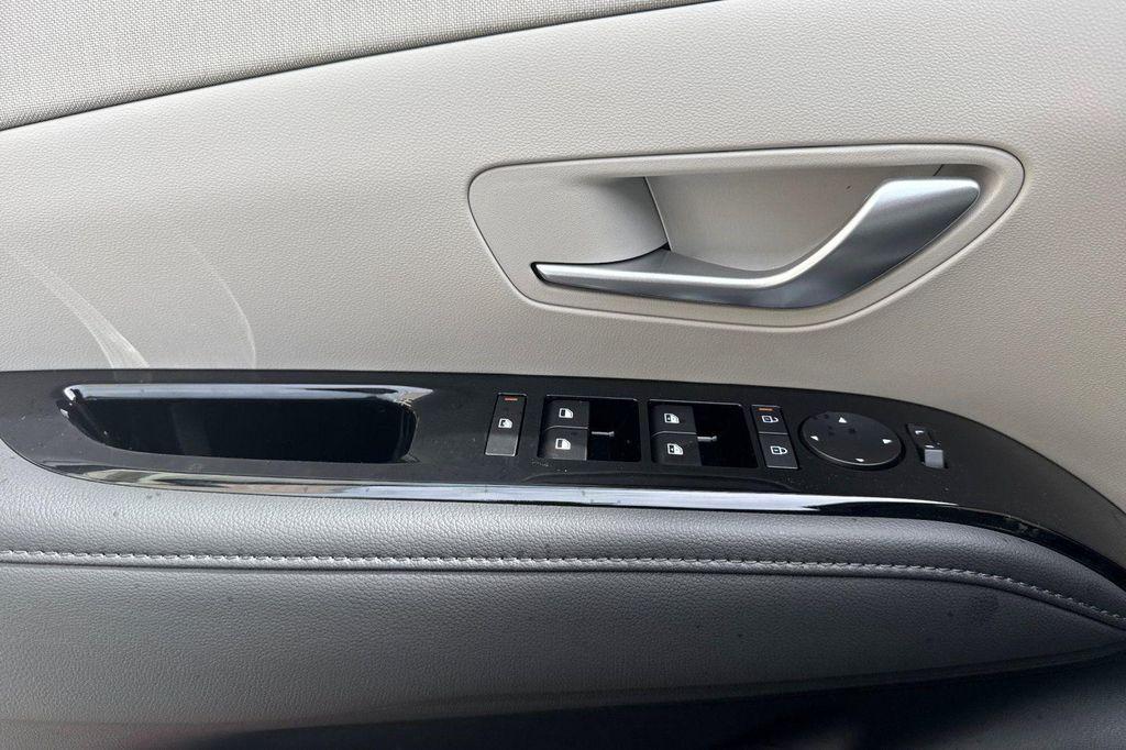 new 2025 Hyundai TUCSON Plug-In Hybrid car, priced at $46,240