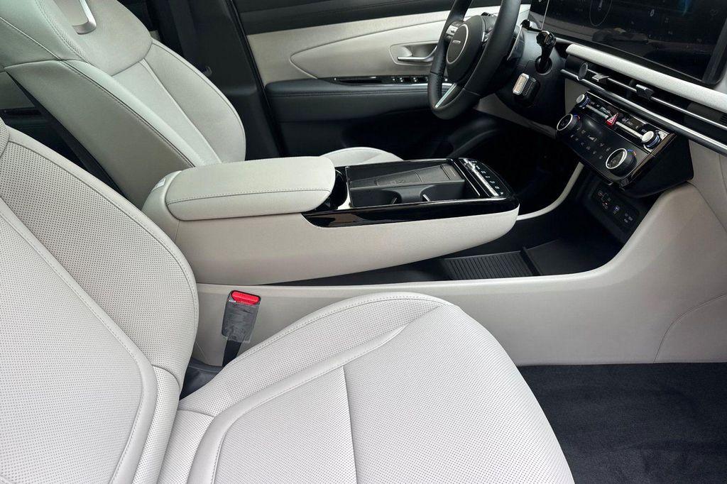 new 2025 Hyundai TUCSON Plug-In Hybrid car, priced at $46,240
